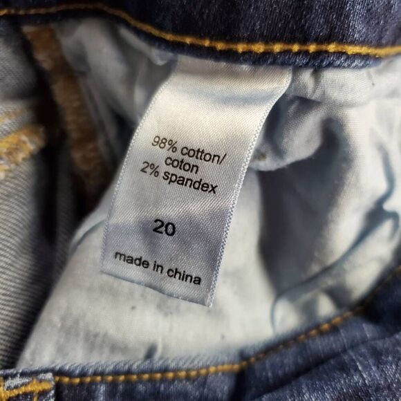 Maurices Medium Wash Denim Shorts Women’s Size 20 Plus Stretch Jean Cuffed - Picture 6 of 7